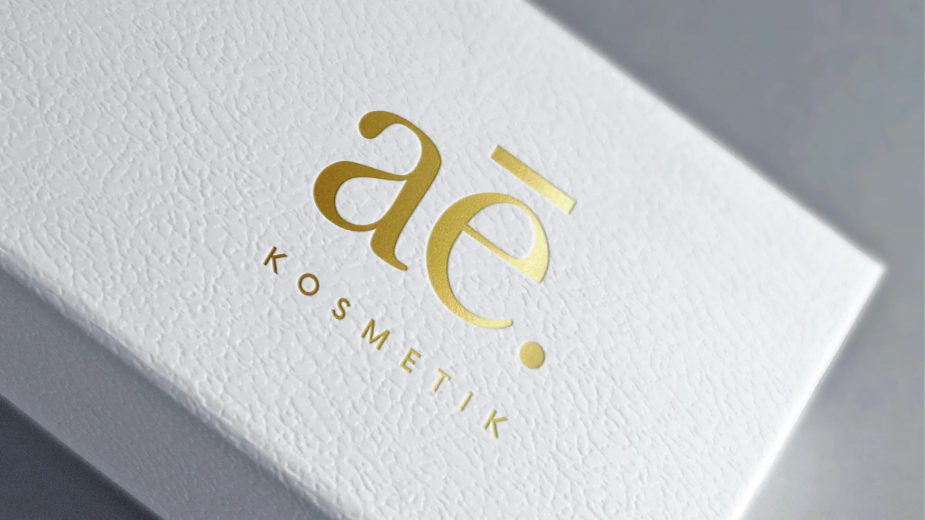Geprägtes Detail AĒ Kosmetik